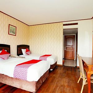 Kamar kembar standard